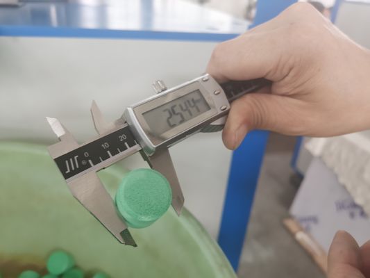 25-milimetrowa prasa do tabletek z chlorem do uzdatniania wody w basenie